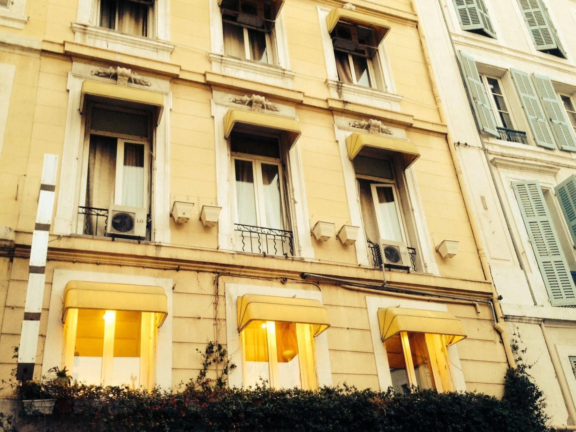 Hotel Relax Marseille Exterior photo